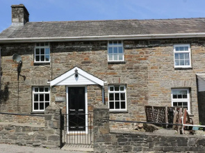 Ty Ffynnon