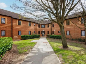 Comfortable rooms at Crescent Hall-OXFORD - Campus Accommodation