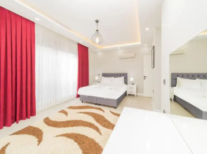 Villa With Pool Garden and Terrace in Antalya