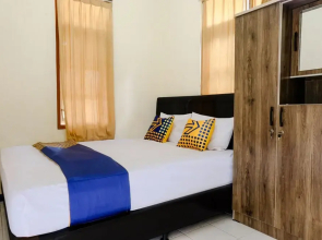 Madani Family Residence Syariah by OYO Rooms