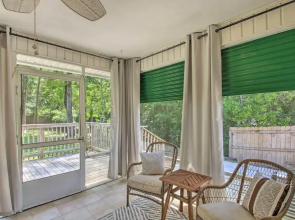 Cozy-modern Pensacola Home: Large Yard, Grill