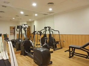 Отель Ilunion Les Corts Spa