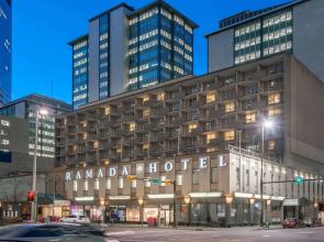 Ramada Plaza by Wyndham Calgary Downtown