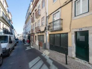 Rato Cozy 3BR w/balcony - by LU Holidays
