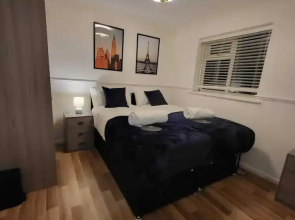 Lovely 2-bed Apartment in Grays