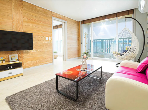 Geoje Beach White Pension