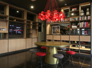 Avenue J Hotel Central Market KL