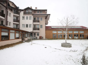 Seven Seasons Hotel