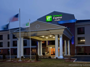 Holiday Inn Express & Suites Ashland by IHG
