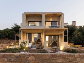 Enalis Studios & Apartments