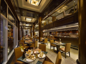 Paradise Suites Hotel