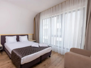 Elm Suite Hotel
