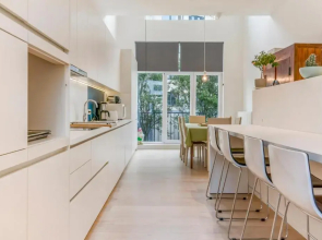 Magnificent modern, sleek & stylish decorated Loft