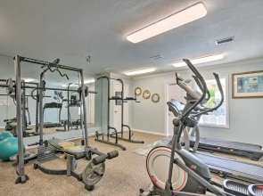 Sea-turtle 302 - Lovely 2br Beach Condo With Resort Amenities! Walk To Beach! 2 Bedroom Condo by Redawning