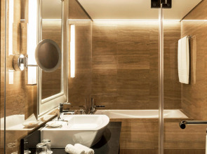 Sheraton Dubai Creek Hotel & Towers