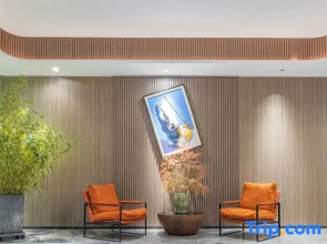 Lingmei International Hotel
