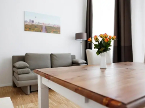 SC 1 Cozy Family & Business Flair welcomes you - Rockchair Apartments