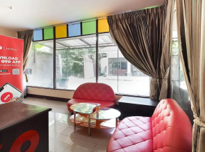 OYO 957 Thai Gallery Home