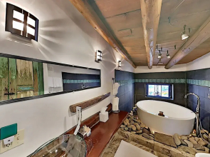 Gorgeous Suite: Full Kitchen, Jetted Tub & 2 Kivas 1 Bedroom Duplex