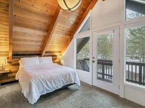 12 Central 2 Bedroom Home by Redawning
