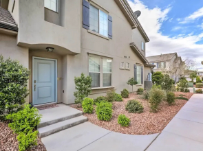 Desert Rose Townhome: 35 Mi to Zion & State Parks