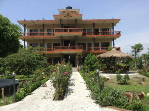 Eden Jungle Resort