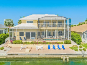 Waterfront Home With Pool, spa and 2nd Floor Balcony