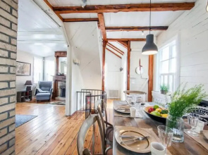 Thomsen Apartments