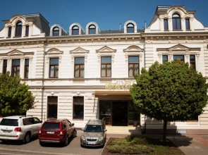 Hotel Lev