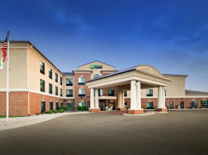 Holiday Inn Express Hotel & Suites Peru - Lasalle Area by IHG