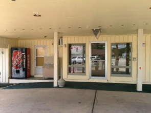 Stones Motel