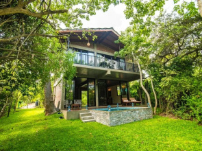 Flameback Eco Lodge