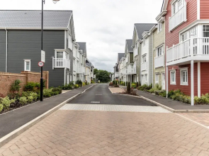 Reading Green Park Village Serviced Apt