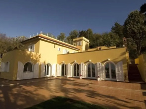 Exclusive Luxury Villa with Pool and Spa