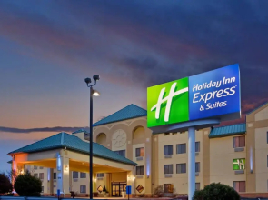 Holiday Inn Express & Suites St. Louis West - Fenton by IHG