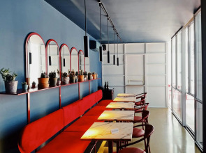 Esqina Cosmopolitan Lodge