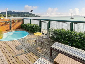 Seafront Beautiful House in Sto. Antonio Cda1647