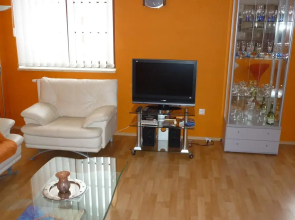 Nueva Fiesta Apartment