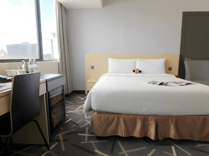 Pacific Express Hotel Central Market