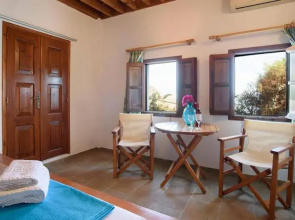 Meandros Villa And Studio