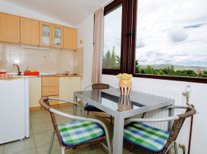 Spacious Apartment With Garden in Starigrad Croatia