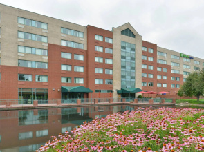 Holiday Inn Express St. Louis Airport - Riverport