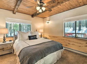 Angel Fire Cabin < 3 Miles to Skiing, Golf & Lake