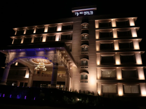 Regenta Lp Vilas Dehradun By Royal Orchid Hotels