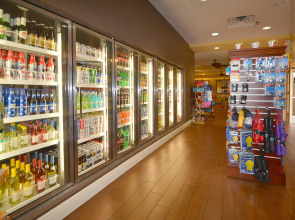 Rosen Inn, closest to Universal