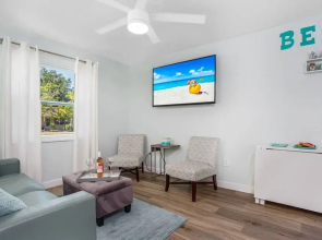 Modern Grove Beautiful 3 Bedroom Home