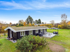 "Jeppe" - 500m from the sea in Sealand