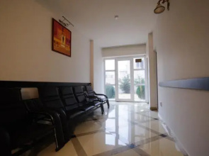 Kamyr House