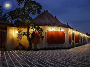 Villa With 3 Bedrooms in Kabupaten Badung, With Private Pool, Enclosed
