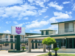 Executive Inn and Kitchenette Suites